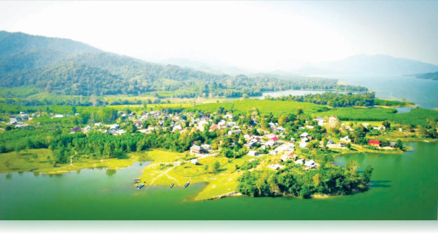 Một góc làng Canh Tiến, xã Canh Vinh. Ảnh H.P