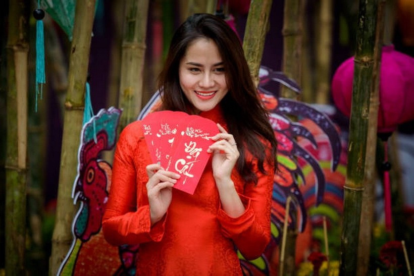 Makeup nhanh 10 phút cho những ngày Tết luôn tươi tắn và tự tin