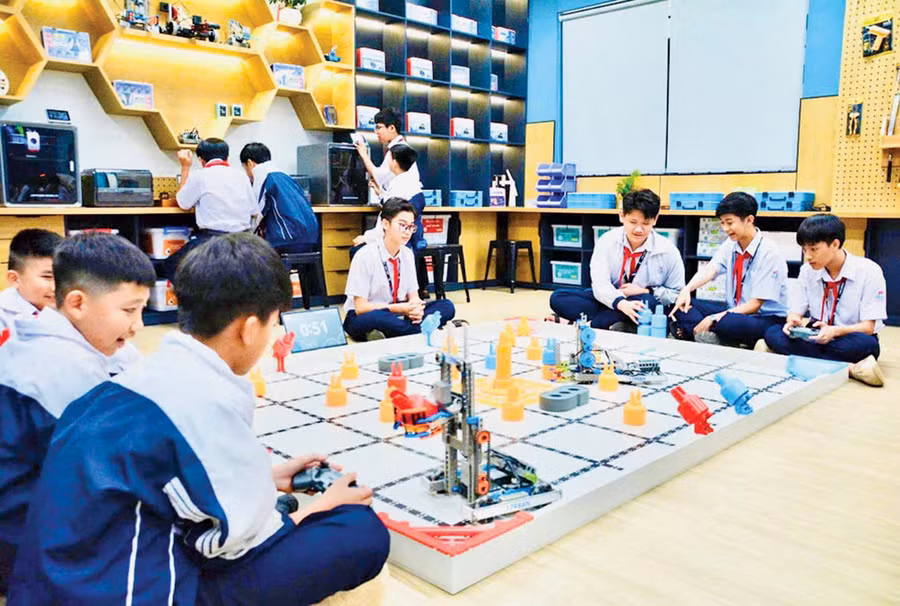 “Chuyển động” rõ nét của ngành giáo dục trong thời gian qua là đẩy mạnh chuyển đổi số và triển khai giáo dục STEM. Ảnh: T.D