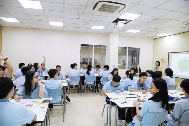 Nghị quyết 71-NQ/TW khẳng định “giáo dục là quốc sách hàng đầu, quyết định tương lai dân tộc. (Ảnh: PV/Vietnam+)