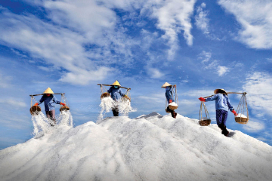 Vẻ đẹp của diêm dân qua tác phẩm Sản phẩm truyền thống của nghệ sĩ nhiếp ảnh Nguyễn Ngọc Sơn. 9-3.jpg