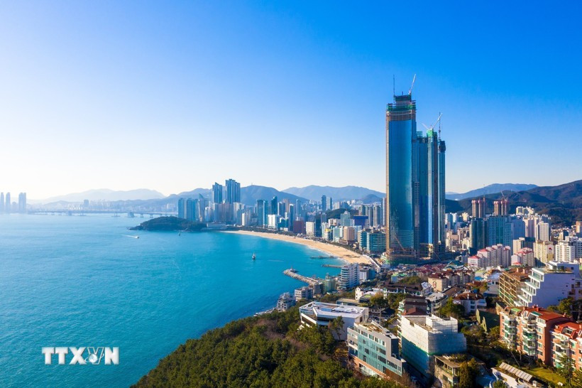 Vẻ đẹp của thành phố Busan (Hàn Quốc). (Ảnh: TTXVN phát) han-quoc.jpg