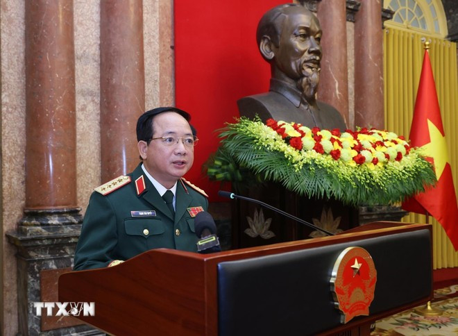 Đại tướng Trịnh Văn Quyết, Bí thư Trung ương Đảng, Chủ nhiệm Tổng cục Chính trị Quân đội nhân dân Việt Nam phát biểu. (Ảnh: Lâm Khánh/TTXVN) Đại tướng Trịnh Văn Quyết, Bí thư Trung ương Đảng, Chủ nhiệm Tổng cục Chính trị Quân đội nhân dân Việt Nam phát biểu. (Ảnh: Lâm Khánh/TTXVN)