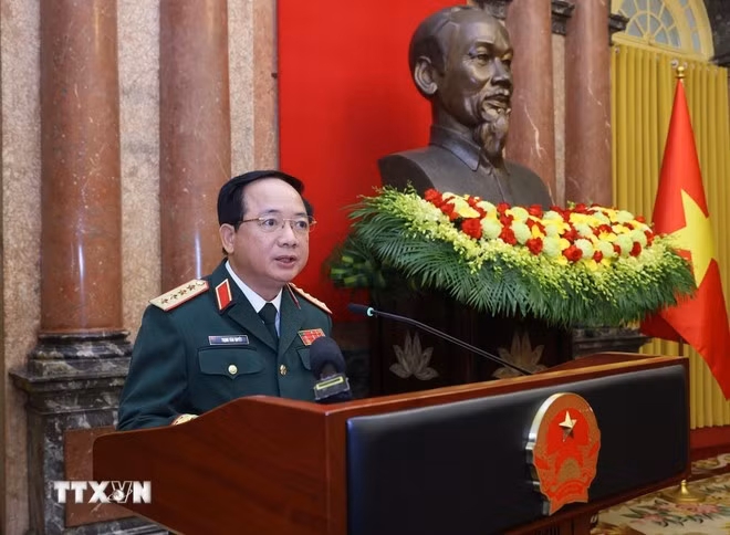 Đại tướng Trịnh Văn Quyết, Bí thư Trung ương Đảng, Chủ nhiệm Tổng cục Chính trị Quân đội nhân dân Việt Nam phát biểu. (Ảnh: Lâm Khánh/TTXVN)