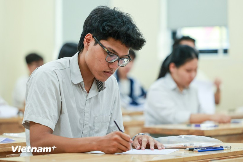 Thí sinh dự thi Tốt nghiệp trung học phổ thông. Ảnh: Minh Sơn/Vietnam+ thisinhdd.jpg