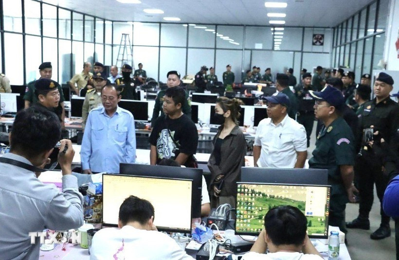 Campuchia mở rộng chiến dịch trấn áp tội phạm lừa đảo trực tuyến. campuchia.jpg