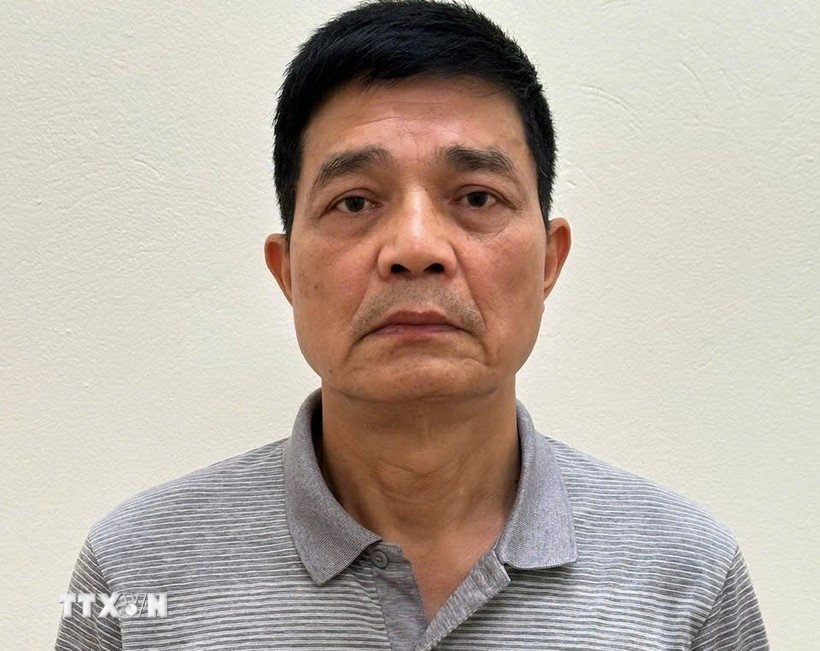 Bị can Nguyễn Thanh Phong, nguyên Cục trưởng Cục An toàn thực phẩm, Bộ Y tế. (Ảnh: TTXVN phát) 2khitoi.jpg