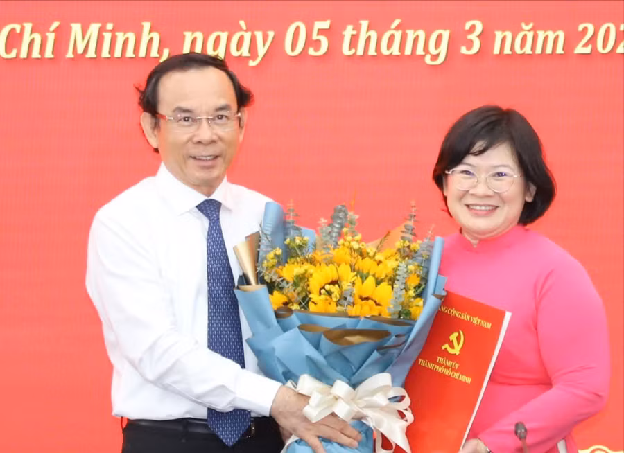Bà Văn Thị Bạch Tuyết làm Phó Bí thư Thành ủy TPHCM