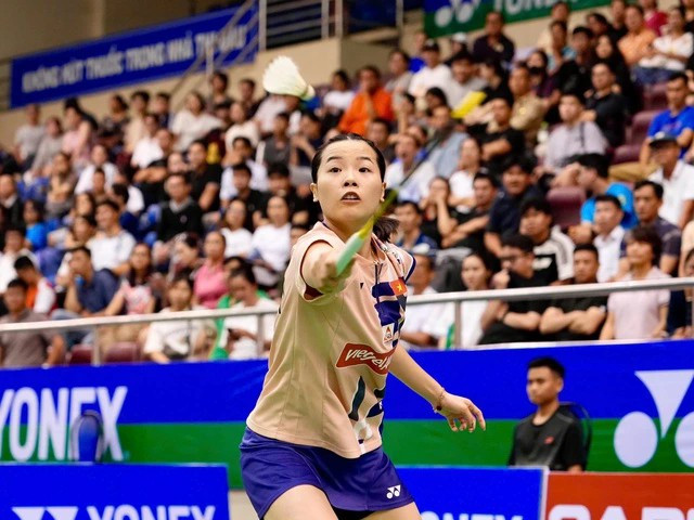Nguyễn Thùy Linh khẳng định sức mạnh của hạt giống số 1, vào bán kết nội dung đơn nữ giải cầu lông Việt Nam mở rộng 2025. ẢNH: ĐỘC LẬP Nguyễn Thùy Linh khẳng định sức mạnh của hạt giống số 1, vào bán kết nội dung đơn nữ giải cầu lông Việt Nam mở rộng 2025. ẢNH: ĐỘC LẬP