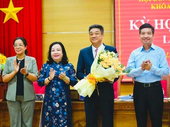Ông Từ Thái Giang (thứ hai từ phải sang) giữ chức Phó chủ tịch HĐND tỉnh Đắk Lắk khóa X, nhiệm kỳ 2021 - 2026. ẢNH: HỮU TÚ Ông Từ Thái Giang (thứ hai từ phải sang) giữ chức Phó chủ tịch HĐND tỉnh Đắk Lắk khóa X, nhiệm kỳ 2021 - 2026. ẢNH: HỮU TÚ