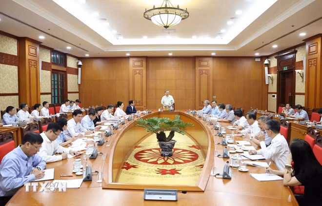 Tổng Bí thư làm việc với Ban Thường vụ Đảng ủy Chính phủ về triển khai Nghị quyết của Trung ương và Bộ Chính trị. (Ảnh: Thống Nhất/TTXVN)