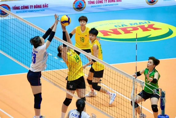 CLB VTV Bình Điền Long An (phải) giành chiến thắng ở trận mở màn SEALECT Cup 2025 tại Thái Lan. ẢNH: HÀ PHƯƠNG CLB VTV Bình Điền Long An (phải) giành chiến thắng ở trận mở màn SEALECT Cup 2025 tại Thái Lan. ẢNH: HÀ PHƯƠNG