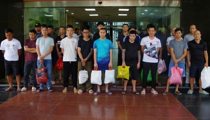 Các nghi phạm trong đường dây tổ chức đánh bạc. Ảnh: M.H. Các nghi phạm trong đường dây tổ chức đánh bạc. Ảnh: M.H.