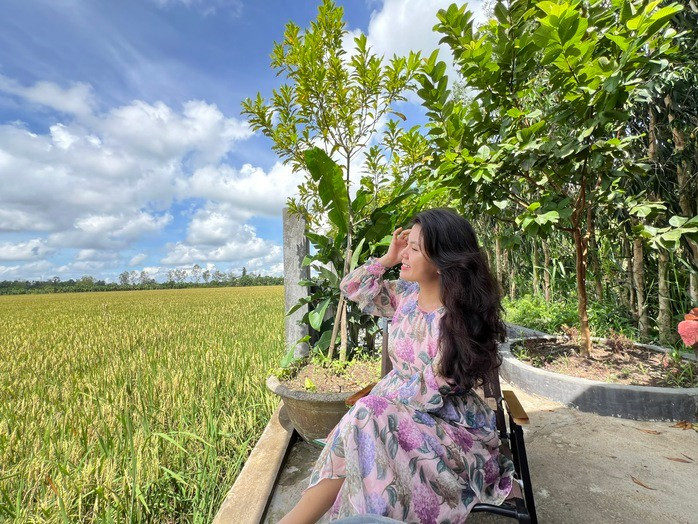 Thức uống không quá đắt, lại được chụp hình miễn phí nên nhiều bạn trẻ đến đây lưu giữ khoảnh khắc thiên nhiên Thức uống không quá đắt, lại được chụp hình miễn phí nên nhiều bạn trẻ đến đây lưu giữ khoảnh khắc thiên nhiên