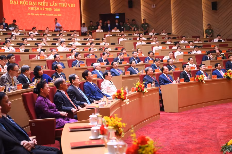 Các đại biểu tham dự hội nghị.