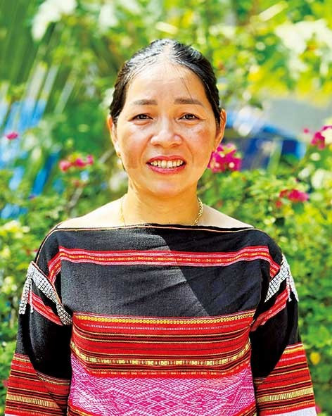 Bà ĐINH THỊ TỚI