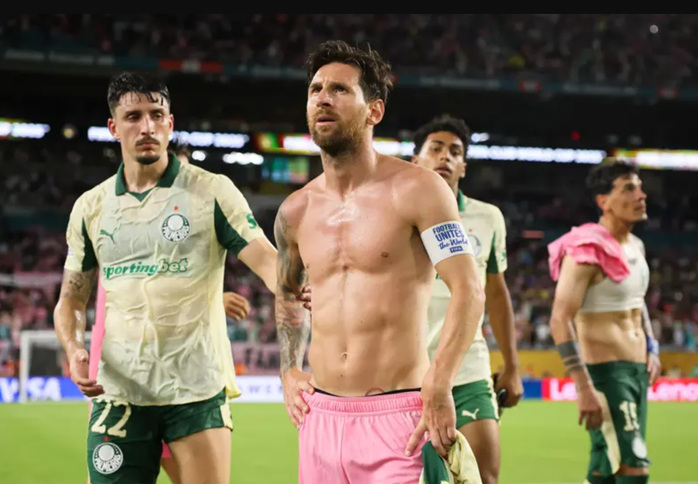 Messi tiếc nuối khi Inter Miami vuột chiến thắng, mất ngôi đầu bảng Messi tiếc nuối khi Inter Miami vuột chiến thắng, mất ngôi đầu bảng