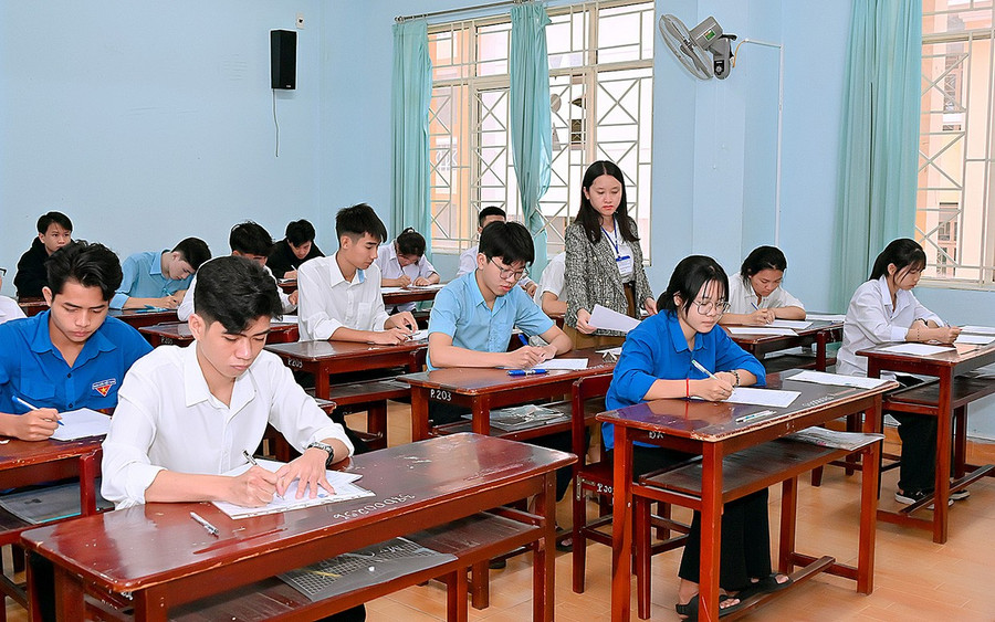 Hôm qua (26-6), hơn 16.000 thí sinh Gia Lai đã hoàn thành ngày thi đầu tiên của kỳ thi tốt nghiệp THPT năm 2025. Ảnh: Đ.T 1chot.jpg