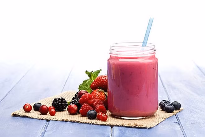 Sinh tố quả mọng. (Ảnh: iStock)