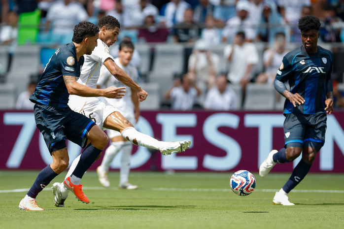 Jude Bellingham mở tỉ số cho Real Madrid Jude Bellingham mở tỉ số cho Real Madrid