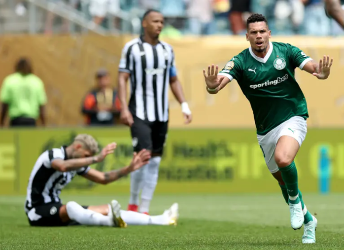 Paulinho ghi bàn thắng quý hơn vàng cho Palmeiras Paulinho ghi bàn thắng quý hơn vàng cho Palmeiras