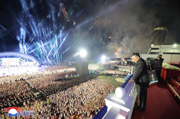 Ông Kim Jong-un trong sự kiện chào mừng khánh thành khu du lịch Wonsan Kalma. Ảnh: REUTERS ong-kim-jong-un-trong-su-kien-chao-mung-khanh-thanh-khu-du-lich-wonsan-kalma-anh-reuters.jpg