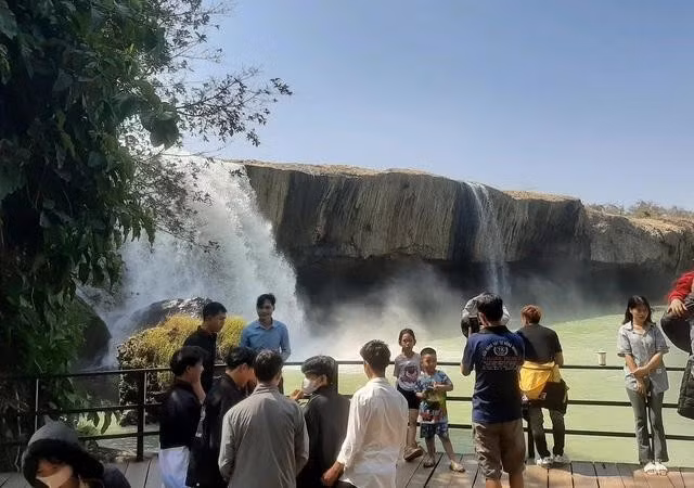 Thác Dray Nu, một trong những điểm du lịch hấp dẫn ở Đắk Lắk. ẢNH: TRUNG CHUYÊN