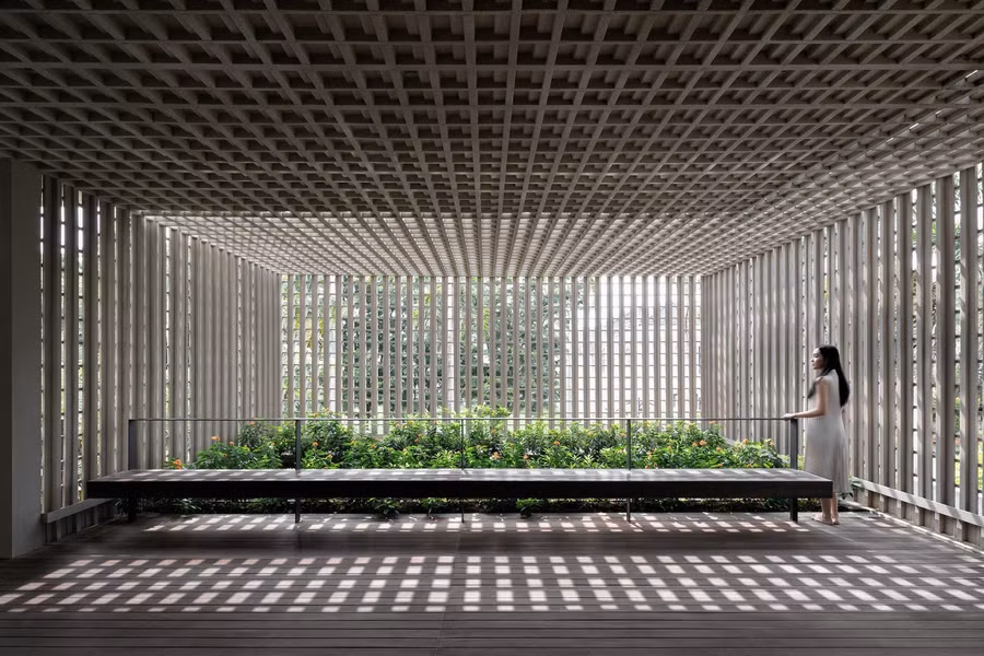 Cách tổ chức hình khối tường đệm giúp cho công trình có thể "thở" được.