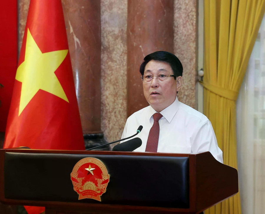 Chủ tịch nước Lương Cường phát biểu tại buổi gặp mặt các nhà báo tiêu biểu toàn quốc. Ảnh: Lâm Khánh/TTXVN toan-van-phat-bieudd.jpg