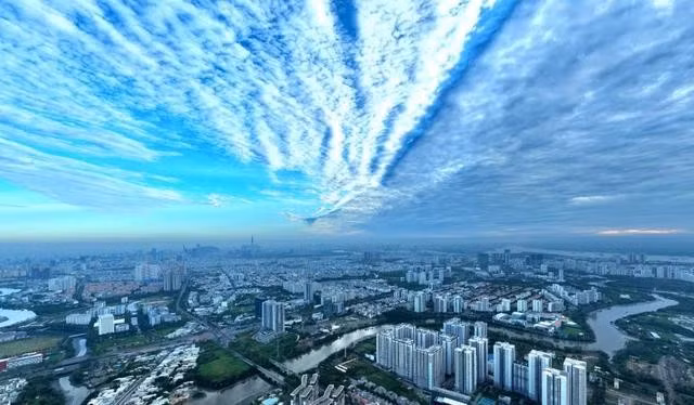 Hình ảnh đám mây được chụp từ Q.7 (TP.HCM) sáng 25.2. ẢNH: TRỊNH CƯỜNG