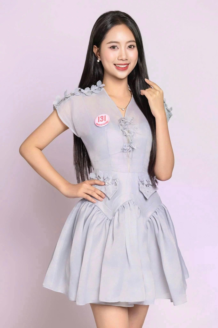 Khi tham gia Hoa hậu Việt Nam 2024, người đẹp nói cô không chỉ tập trung vào kết quả mà xem đây là cơ hội để học hỏi thêm kinh nghiệm từ các huấn luyện viên, thí sinh và lan tỏa những giá trị tích cực. Mai Phương hạnh phúc khi nhận được sự ủng hộ của gia đình, bạn bè và những người thân yêu ở quê hương Yên Bái. Ảnh: FBNV