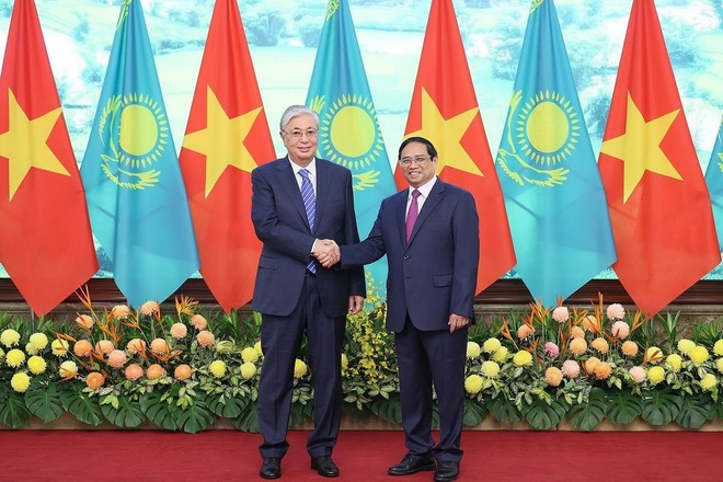 Thủ tướng Phạm Minh Chính hội kiến Tổng thống Cộng hòa Kazakhstan Kassym-Jomart Tokayev thăm chính thức Việt Nam chiều 21/8/2023, tại Hà Nội. Ảnh: Dương Giang/TTXVN Thủ tướng Phạm Minh Chính hội kiến Tổng thống Cộng hòa Kazakhstan Kassym-Jomart Tokayev thăm chính thức Việt Nam chiều 21/8/2023, tại Hà Nội. Ảnh: Dương Giang/TTXVN