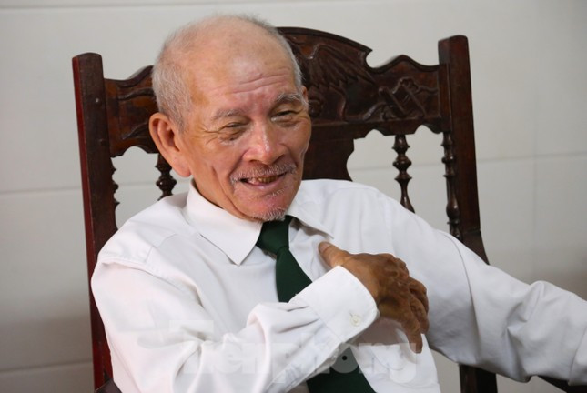 Trong suốt hành trình, điều khiến ông Thanh cảm động nhất chính là tình cảm của người dân dành cho ông. Trong suốt hành trình, điều khiến ông Thanh cảm động nhất chính là tình cảm của người dân dành cho ông.