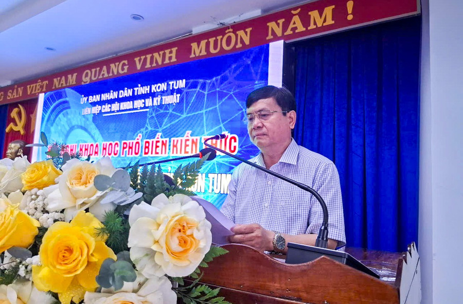 Đồng chí Nguyễn Hữu Tháp-Phó Chủ tịch UBND tỉnh phát biểu tại Hội nghị. Ảnh: YĐ kt.jpg