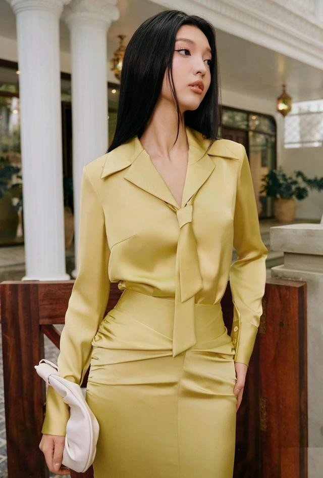 Sự đồng bộ về màu sắc, phom dáng và cá tính thời trang làm nên hình ảnh mãn nhãn cho quý cô dù đi làm hay xuống phố dạo chơi. ẢNH: JAMIE