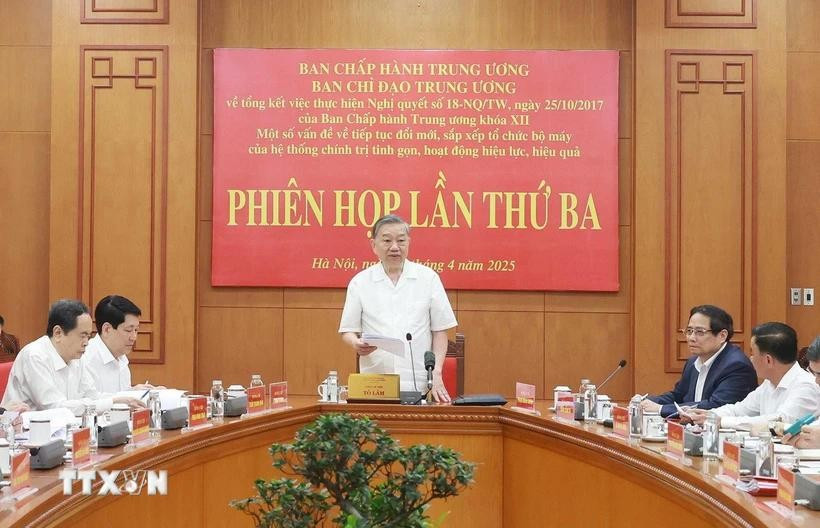 Tổng Bí thư Tô Lâm chủ trì Phiên họp thứ ba Ban Chỉ đạo Trung ương về tổng kết thực hiện Nghị quyết 18-NQ/TW. Ảnh: Thống Nhất/TTXVN tinh-gon-bo-may.jpg