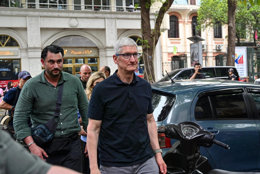 Ông Tim Cook trong chuyến thăm Hà Nội vào ngày 15.4.2024 Ông Tim Cook trong chuyến thăm Hà Nội vào ngày 15.4.2024