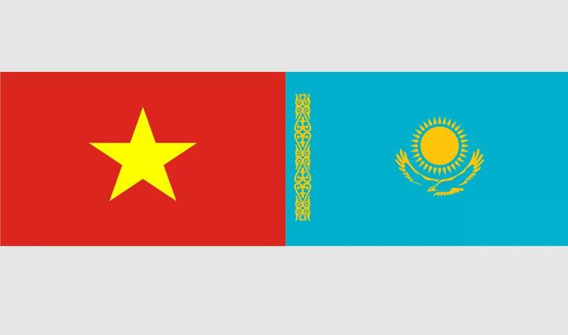 Quốc kỳ Việt Nam và Kazakhstan. Nguồn: Vietnam+ quockydd.jpg