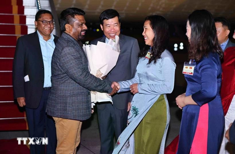 Lễ đón Tổng thống nước Cộng hòa Xã hội Chủ nghĩa Dân chủ Sri Lanka Anura Kumara Dissanayaka tại sân bay Quốc tế Nội Bài. Ảnh: Minh Đức/TTXVN ttd.jpg