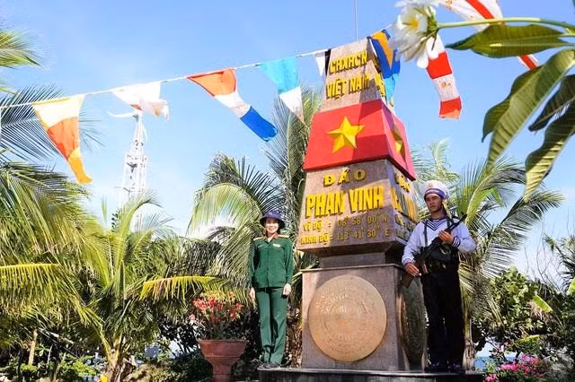 Bia chủ quyền trên đảo Phan Vinh, năm 2025. ẢNH: MAI THANH HẢI