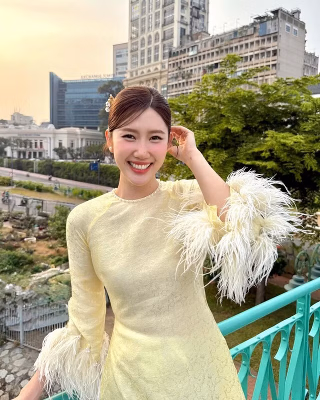 Cô đón Tết Ất Tỵ bên gia đình