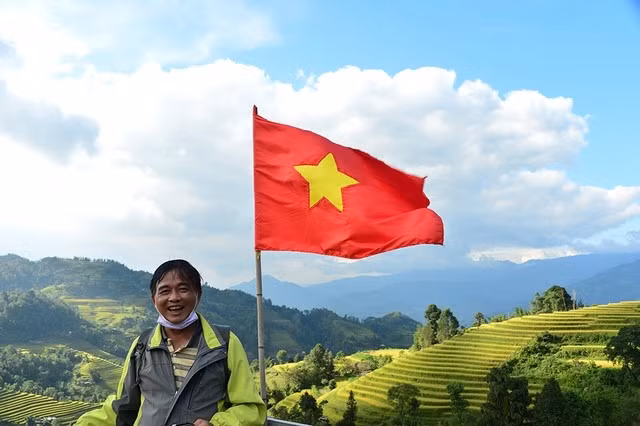 Từ Quốc An trên vùng danh thắng ruộng bậc thang ở Hoàng Su Phì, Hà Giang. ẢNH: THIÊN Ý