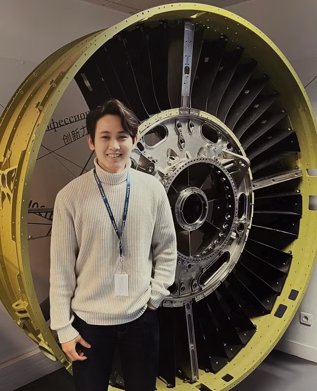 Nhật đang làm việc tại Tập đoàn Safran Aircraft Engines (Pháp). ẢNH: NVCC