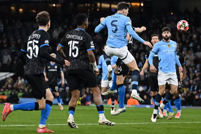 John Stones suýt có bàn mở tỉ số đầu hiệp 2