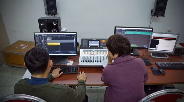 Kênh chương trình phát thanh phục vụ nhiệm vụ chính trị, thông tin tuyên truyền thiết yếu của quốc gia có thời lượng phát sóng kênh chương trình đạt tối thiểu 17 giờ/ngày. Ảnh: NDO