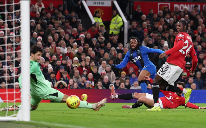 Bournemouth lập tức có bàn gỡ hòa