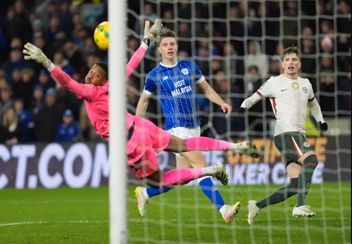 Garnacho nhấn chìm đội bóng Hạng Nhì Cardiff City