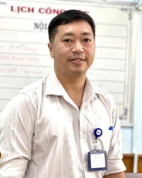 Ông ĐÀO NGỌC QUÂN-Tổ trưởng Tổ Công tác xã hội, Phòng Quản lý chất lượng và An toàn người bệnh, Bệnh viện Đa khoa Gia Lai