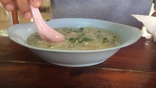 Ăn cháo giúp giải rượu. (Ảnh: iStock)