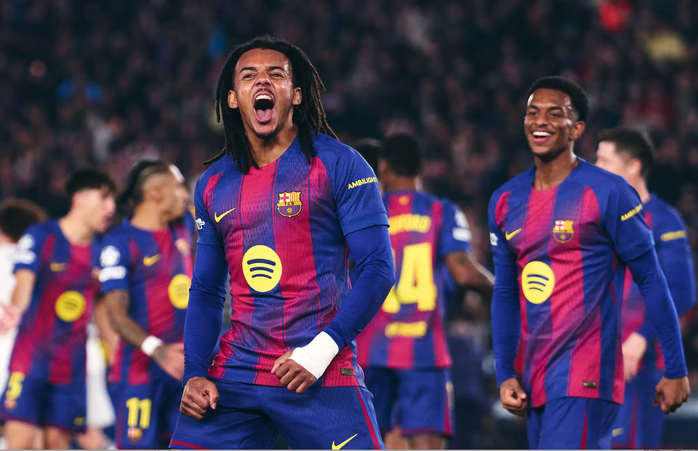 Kounde làm thay nhiệm vụ ghi bàn của các tiền đạo Barcelona